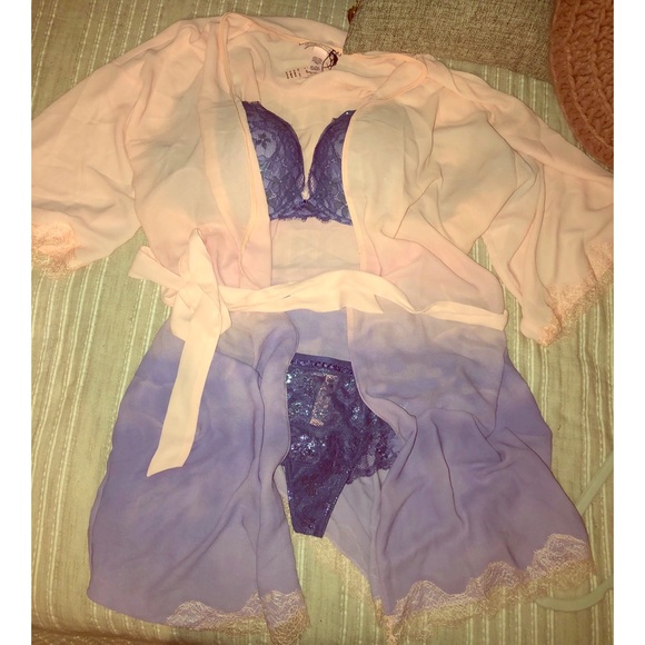 💖VS Robe💖 - Picture 2 of 4